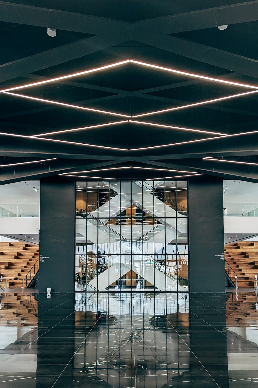 Hybrid Work and Employment Law: Adapting to the New Normal